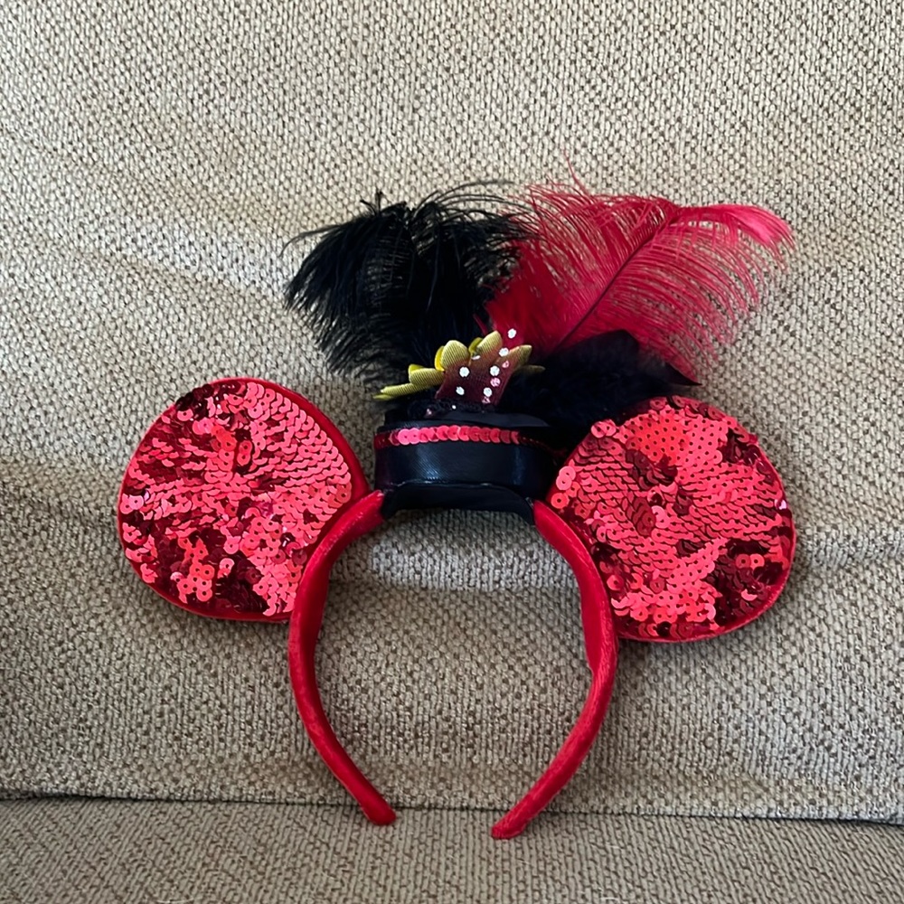 Disney parks, red sequin, velvet hat, Minnie mouse ears